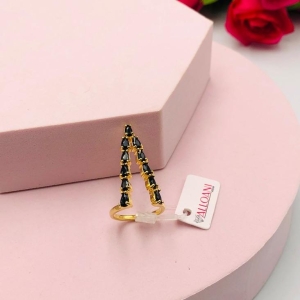 Anel de Bico com Pedras Pretas N15