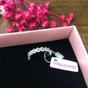 Anel folha de Oliveira cravejada