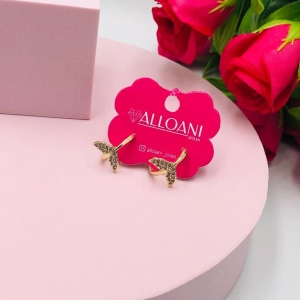 Brinco argola com rabo de sereia cravejado