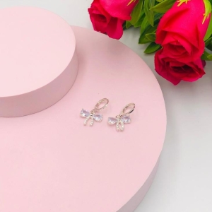 Brinco argolinha de click com Pingente de lacinho