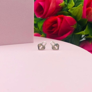 Brinco coração cadeado