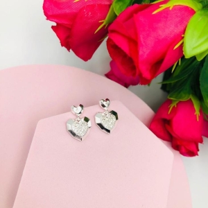 Brinco de Coração Cravejado Pendurado