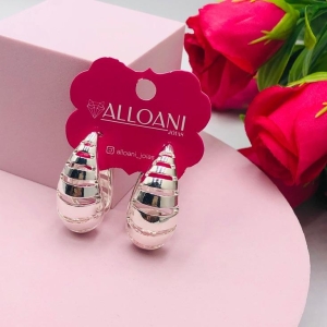 Brinco de Gota Vazada