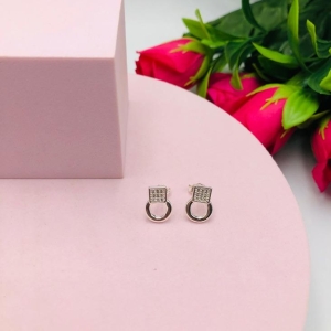 Brinco Geométrico Cravejado