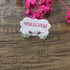 Brinco maçã cravejada