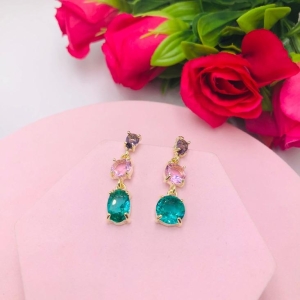 Brinco Pendurado com Pedras