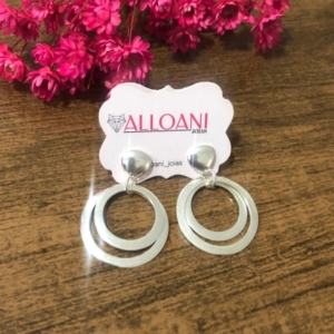 Brinco Pendurado em Círculos