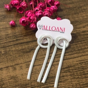 Brinco Pendurado No com Corrente de Malha