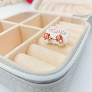 Brinco ponto de Luz rosa