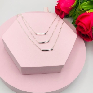 Colar Triplo com Barras