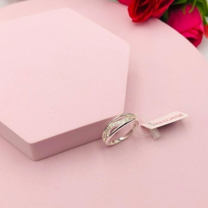 Anel com Micro Zirconias