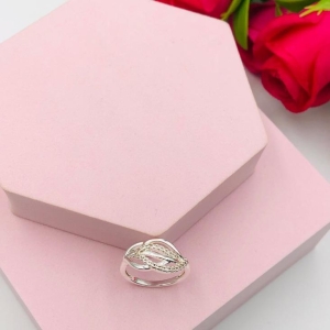 Anel de Folha Cravejado N15