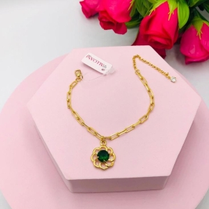Pulseira Cartier com Pingente Flor com Pedra Verde