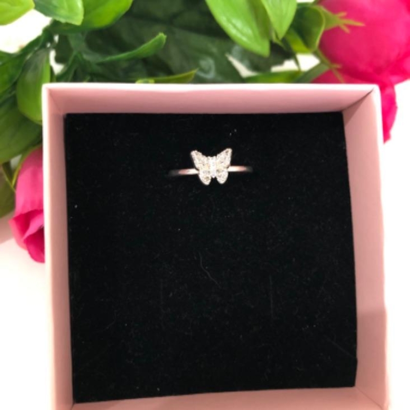 Anel borboleta cravejado de Zirconias cristal