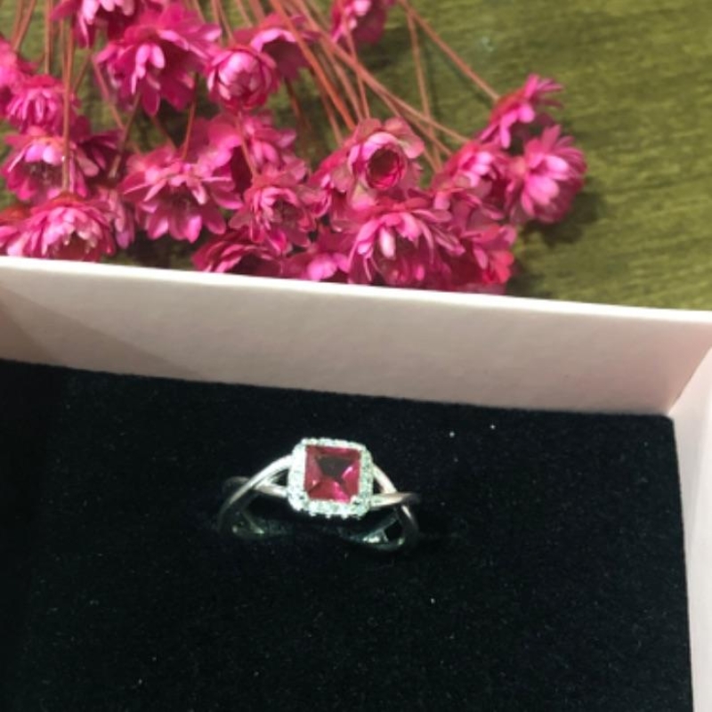 Anel Com Pedra Pink Cravejado em Volta