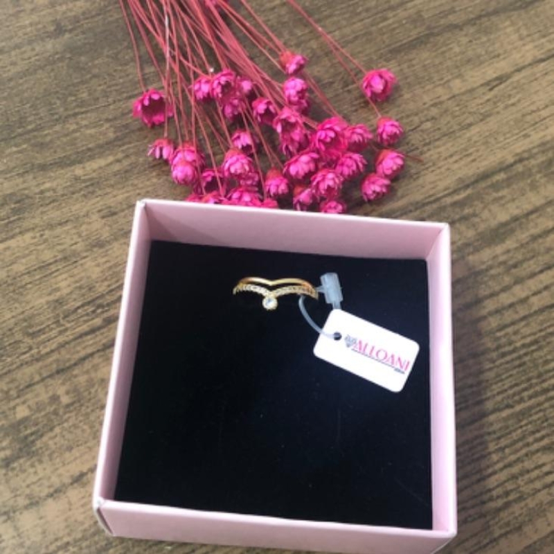 Anel Duas Fitas uma Lisa Outra Cravejado