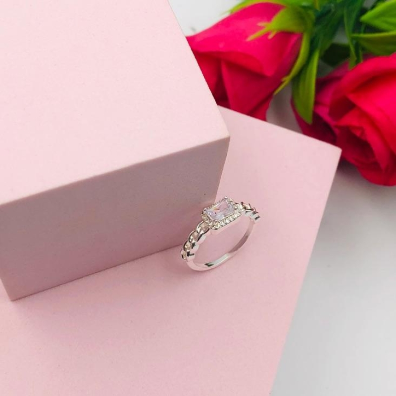 Anel Elo Corrente com Zirconia Quadrado N 18