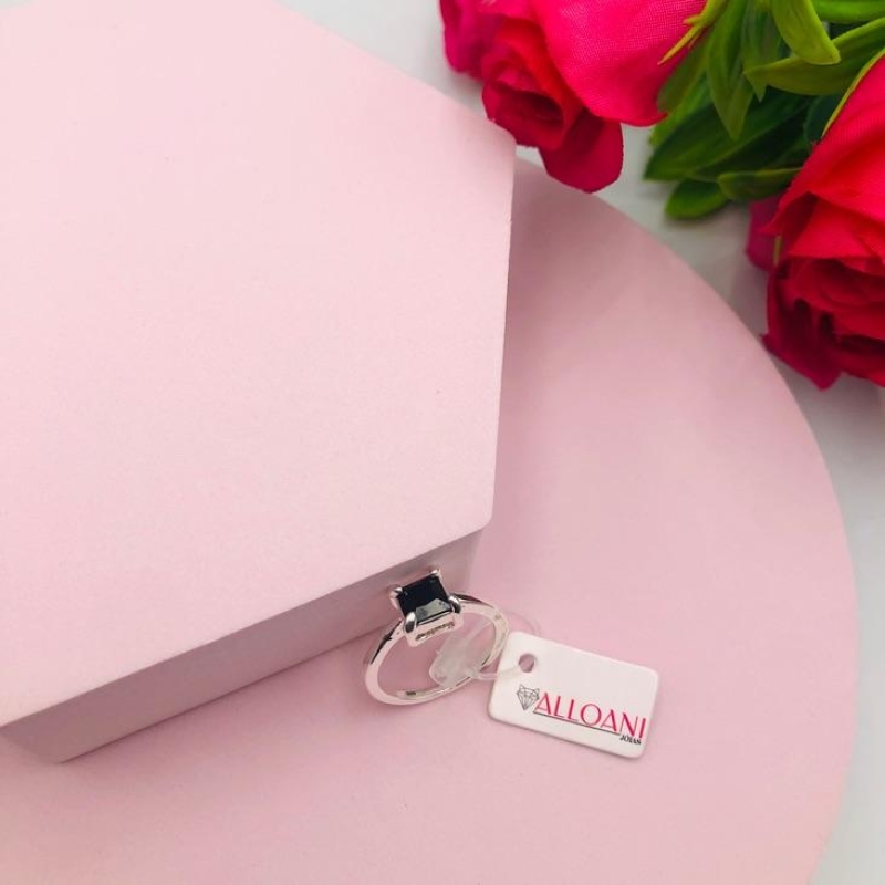 Anel Quadrado com Pedra Preta