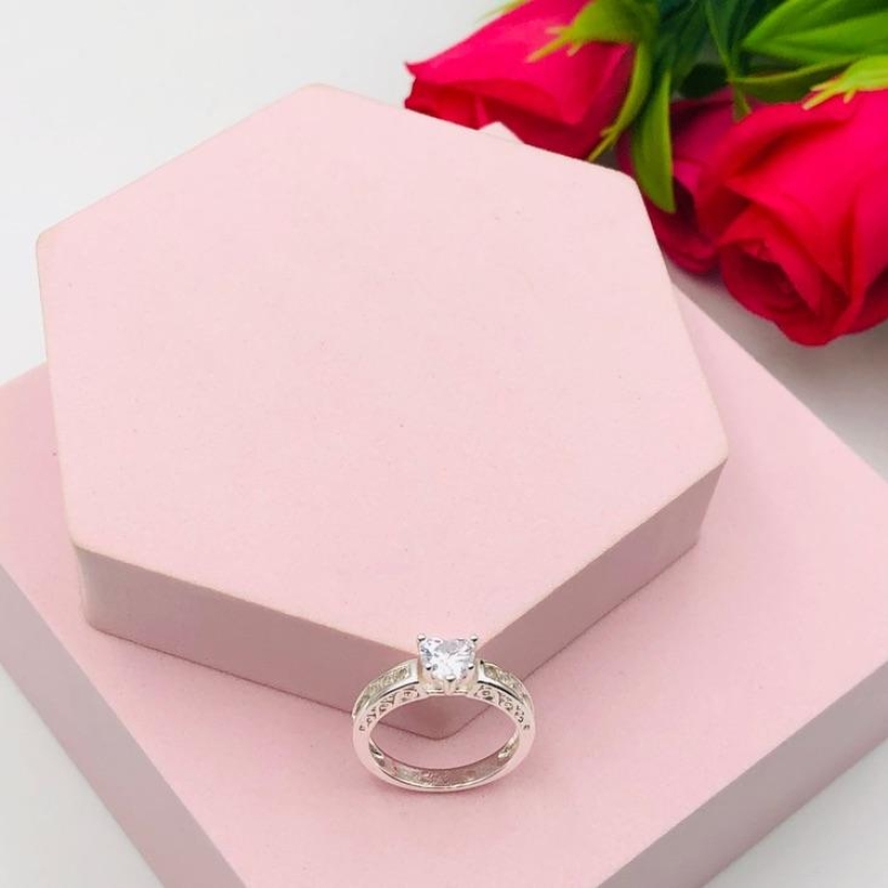 Anel Solitário Coração N16