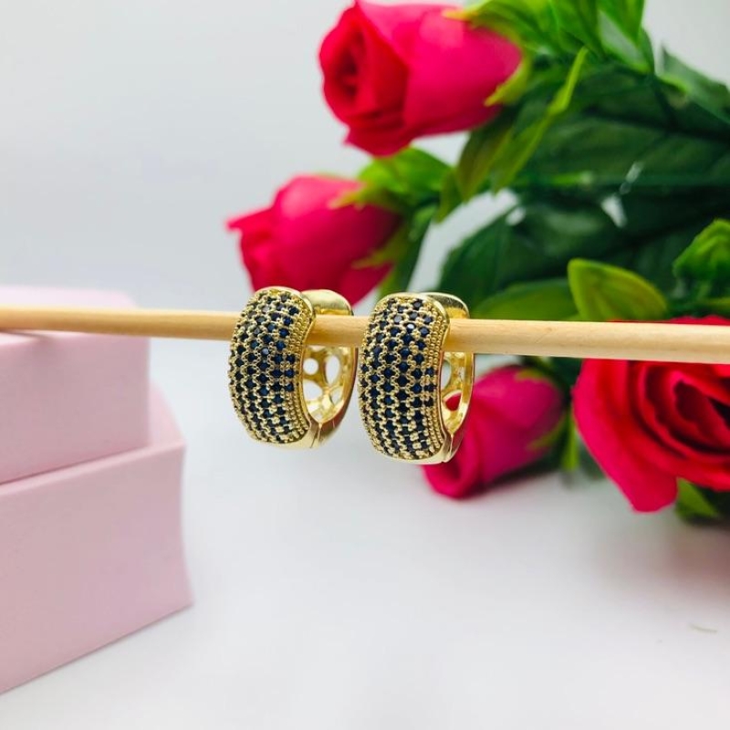 Brinco Argola Cravejado Zirconias Azul