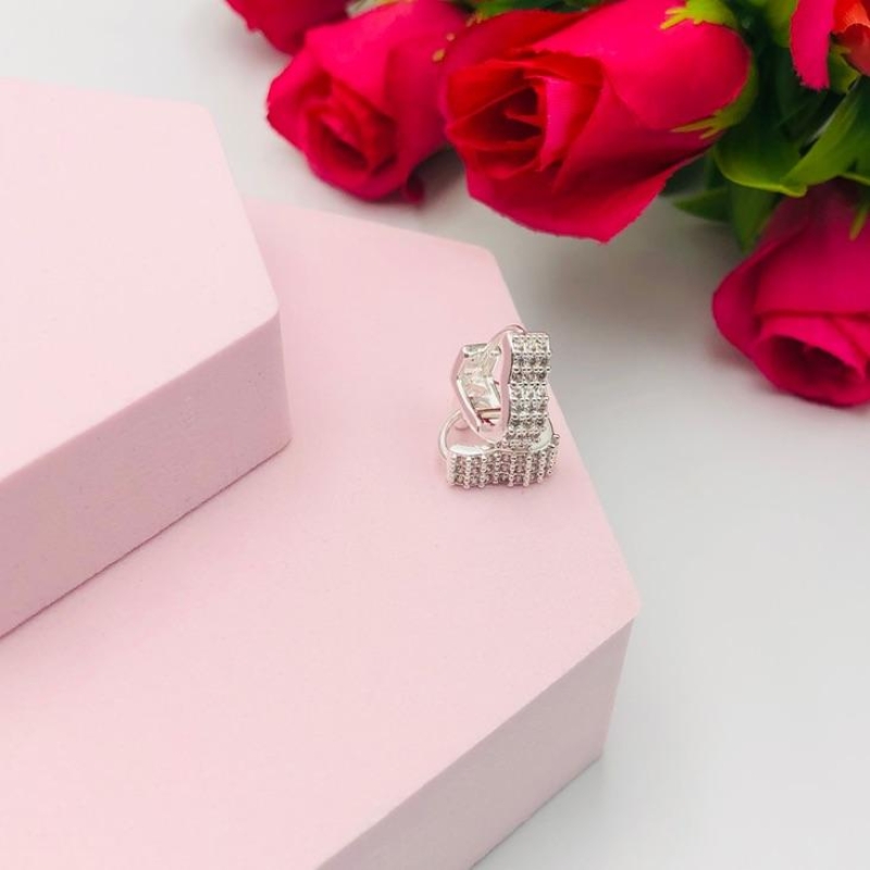 Brinco Argola de Coração Cravejado