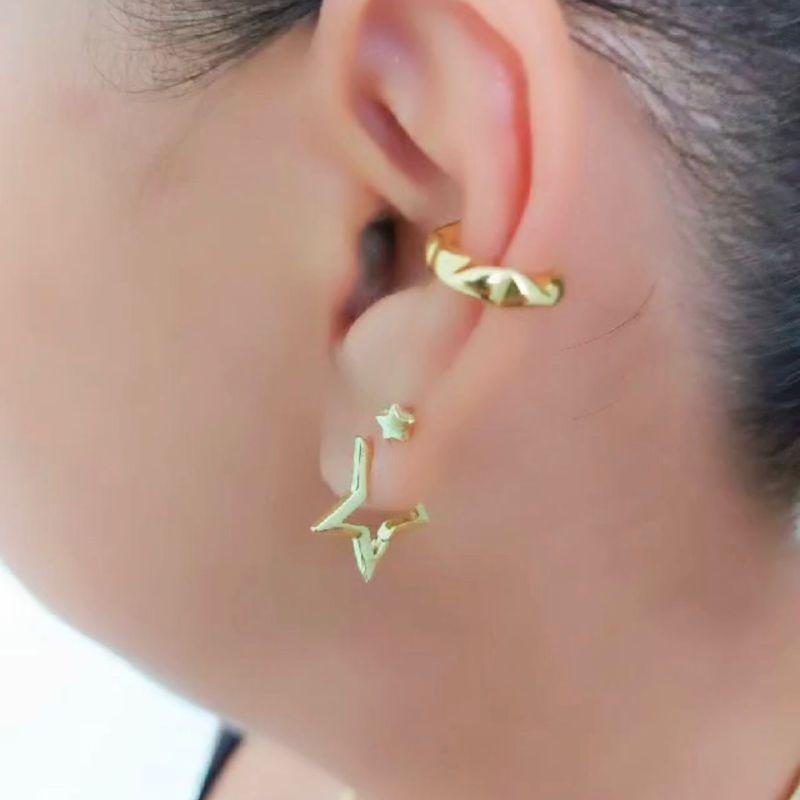 Brinco argola estrela