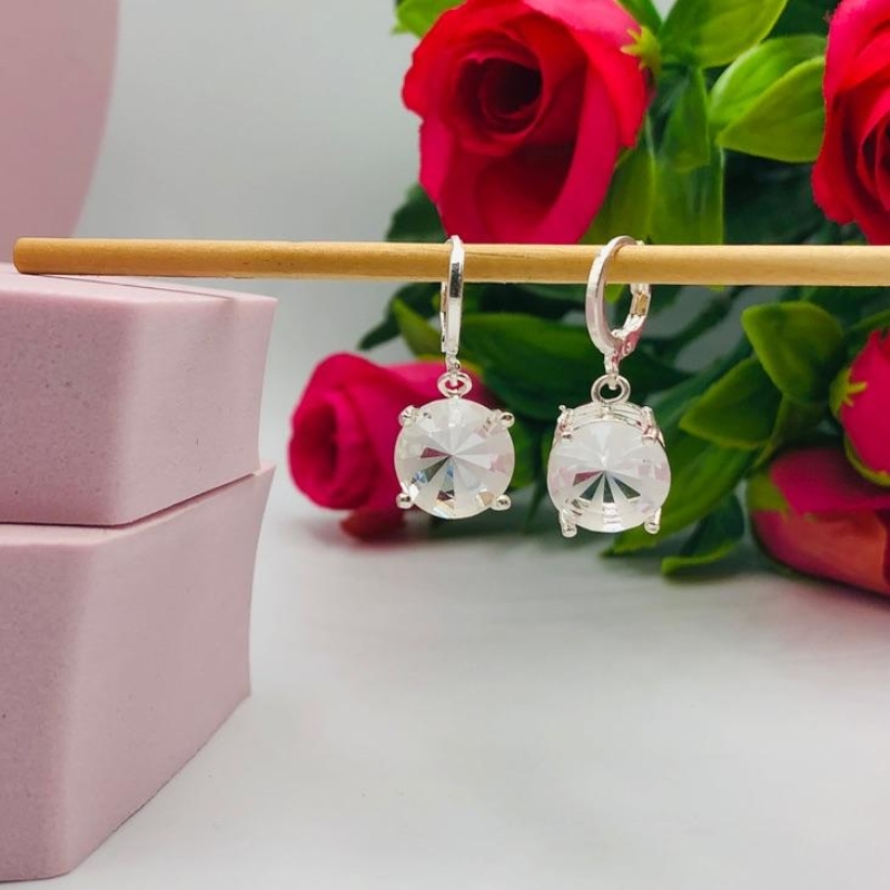 Brinco Argolinha de Click com Pedra Branca