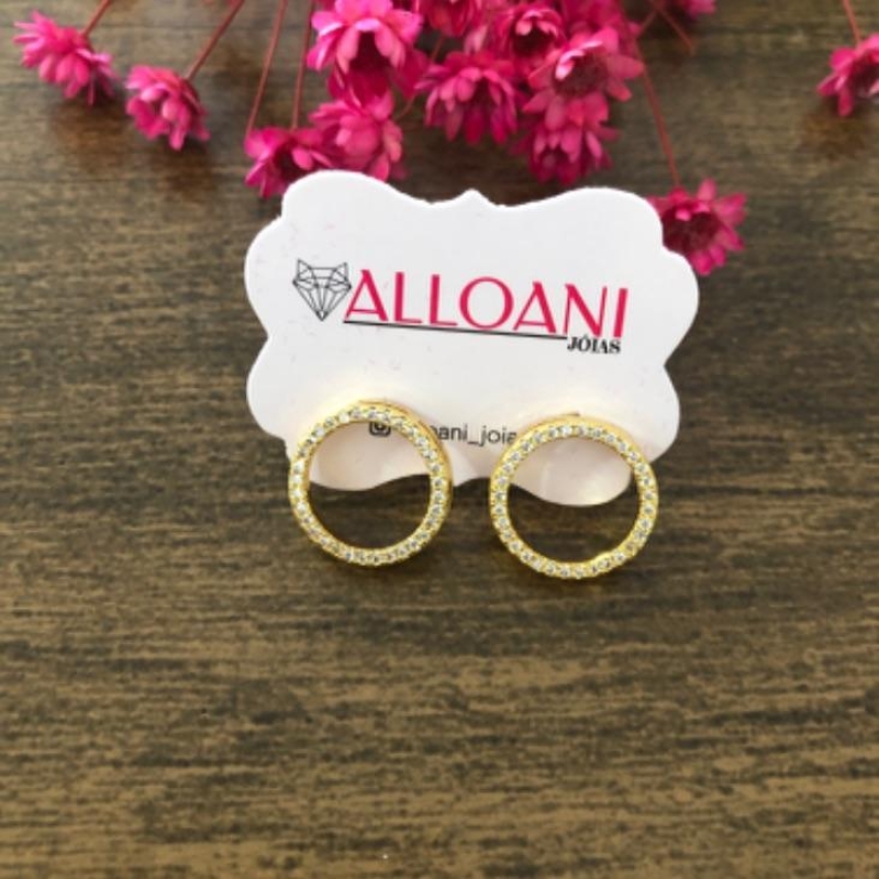 Brinco circulo cravejado de micro zirconias