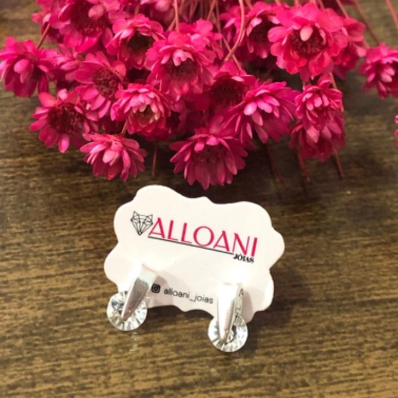 Brinco com Pedra Branca