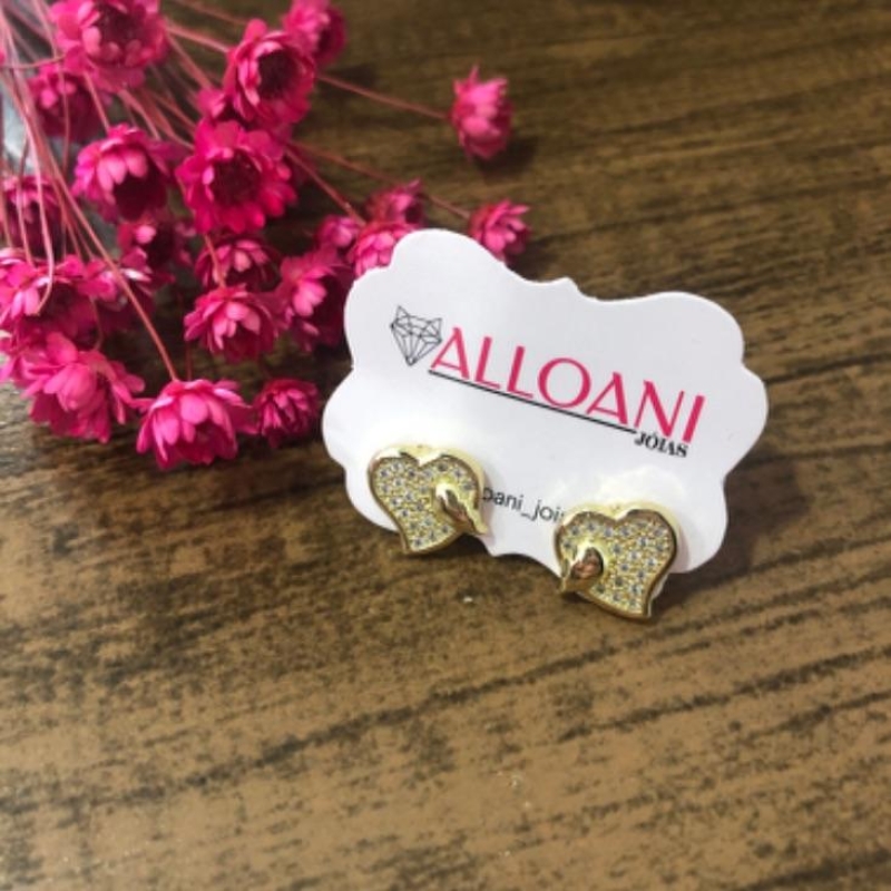 Brinco coração cravejado