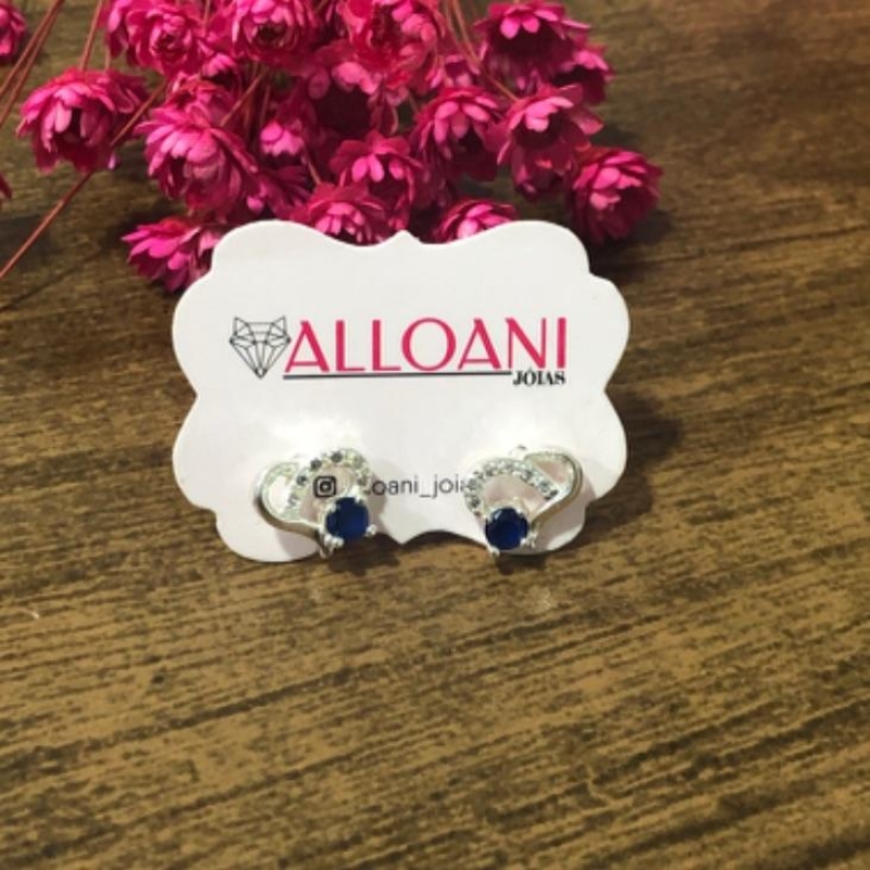 Brinco Coração Cravejado com Pedra Azul