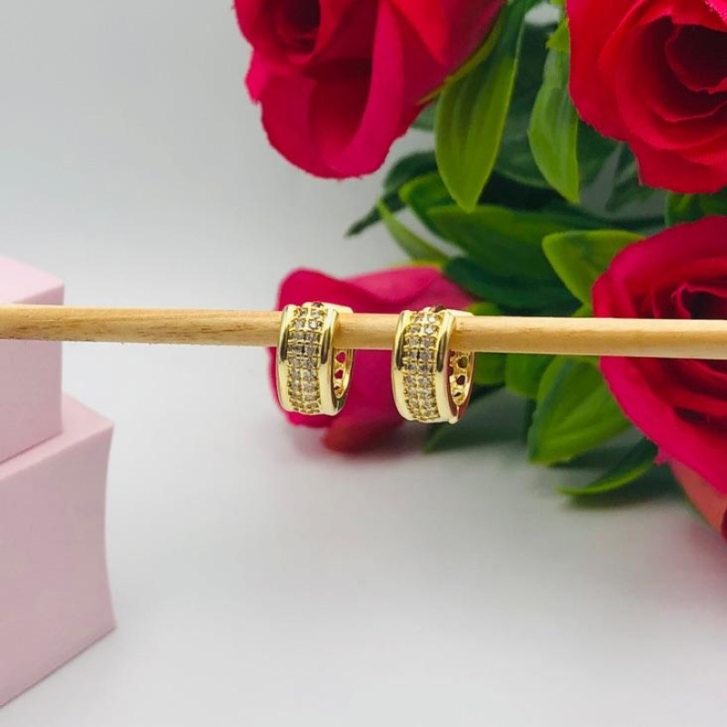 Brinco de Arcola Cravejada M