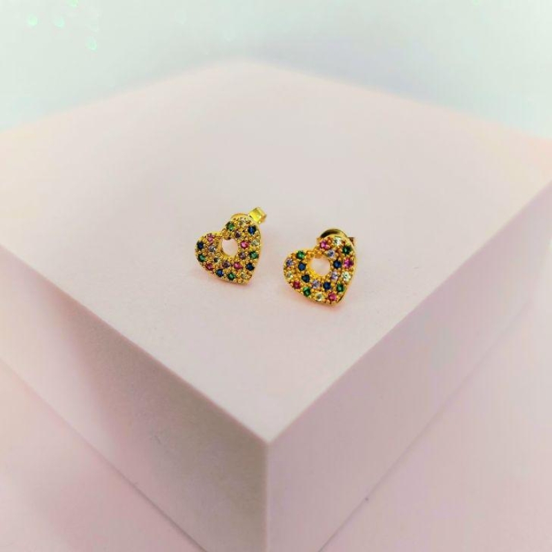 Brinco de Coração Com Zirconias Coloridas
