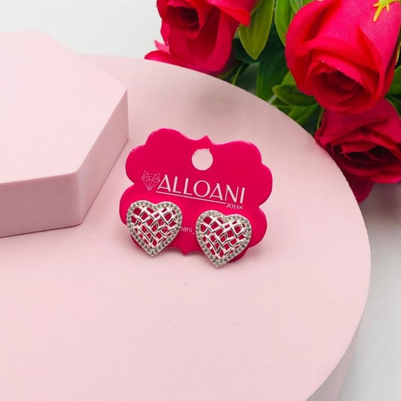 Brinco de Coração Cravejado em Volta