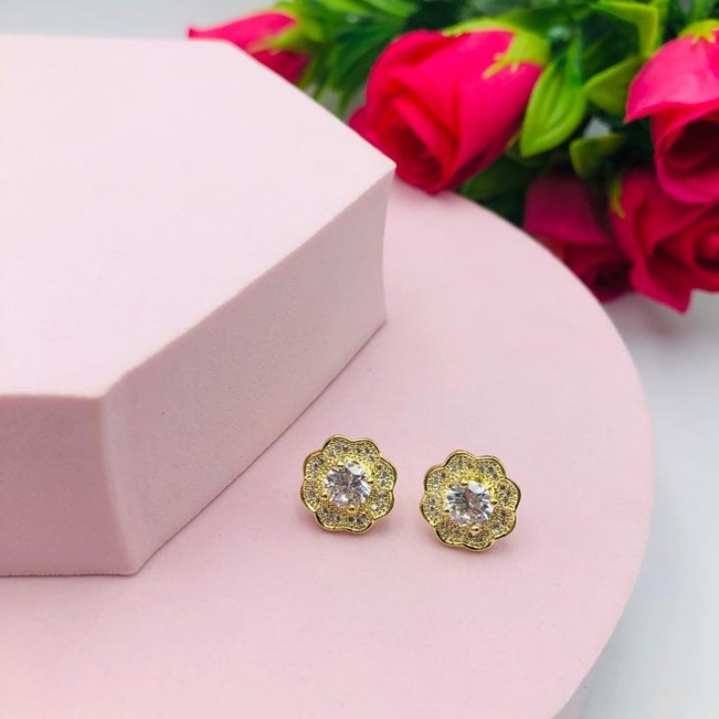 Brinco de Flor Cravejada