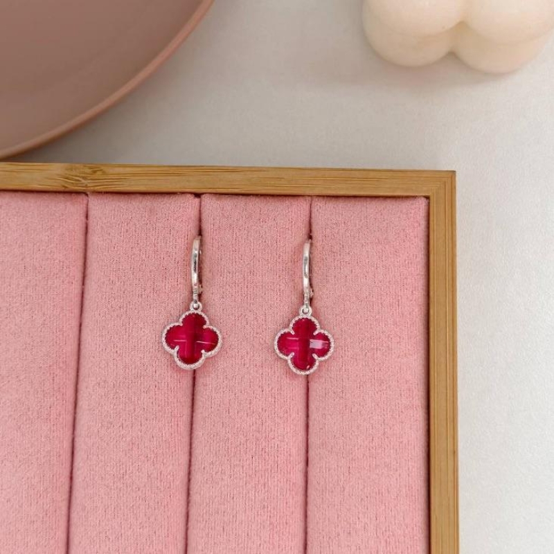 Brinco de Trevo Rosa