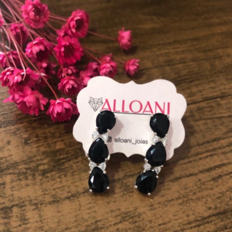 Brinco Ear Cuff com pedras pretas