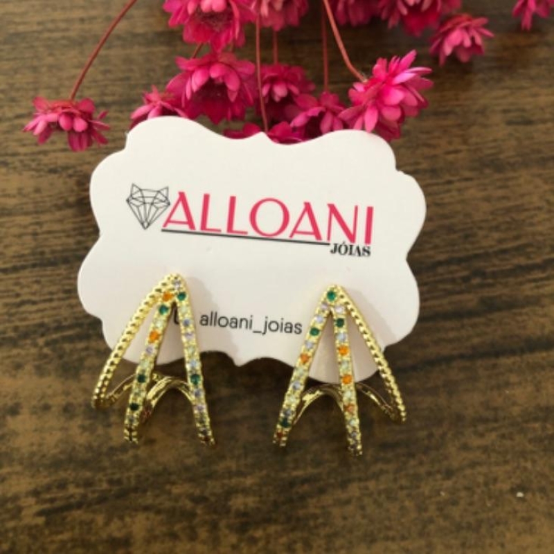 Brinco ear hook fios cravejado