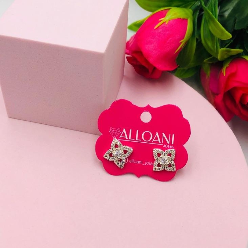 Brinco Flor Cravejado