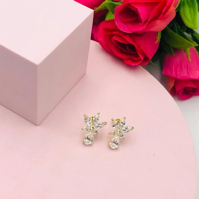 Brinco Flor Cravejado