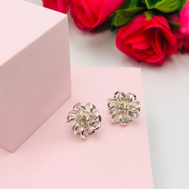 Brinco Flor Pétalas Cristal