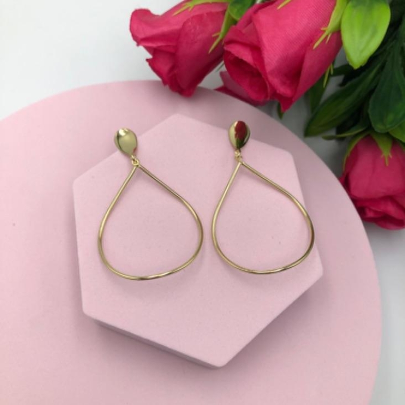 Brinco formato gota grande