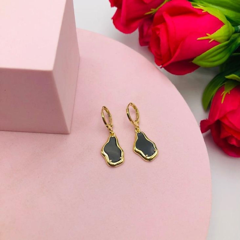 Brinco Geométrico Preto