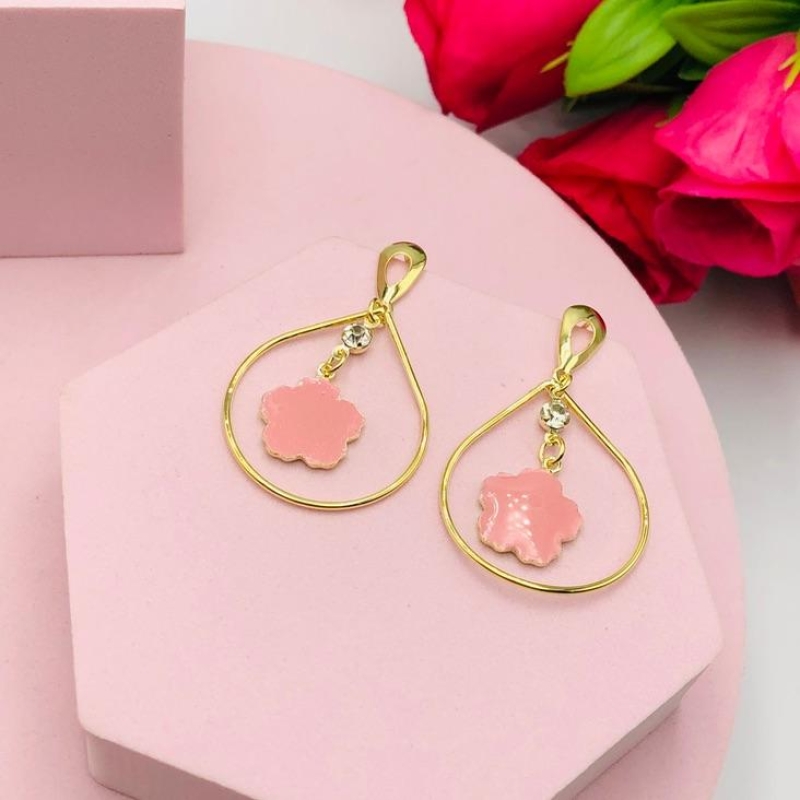 Brinco Gota com Flor Resinada