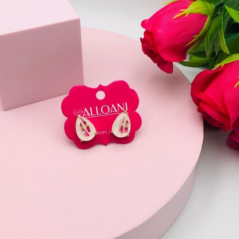 Brinco gota com pedra branca