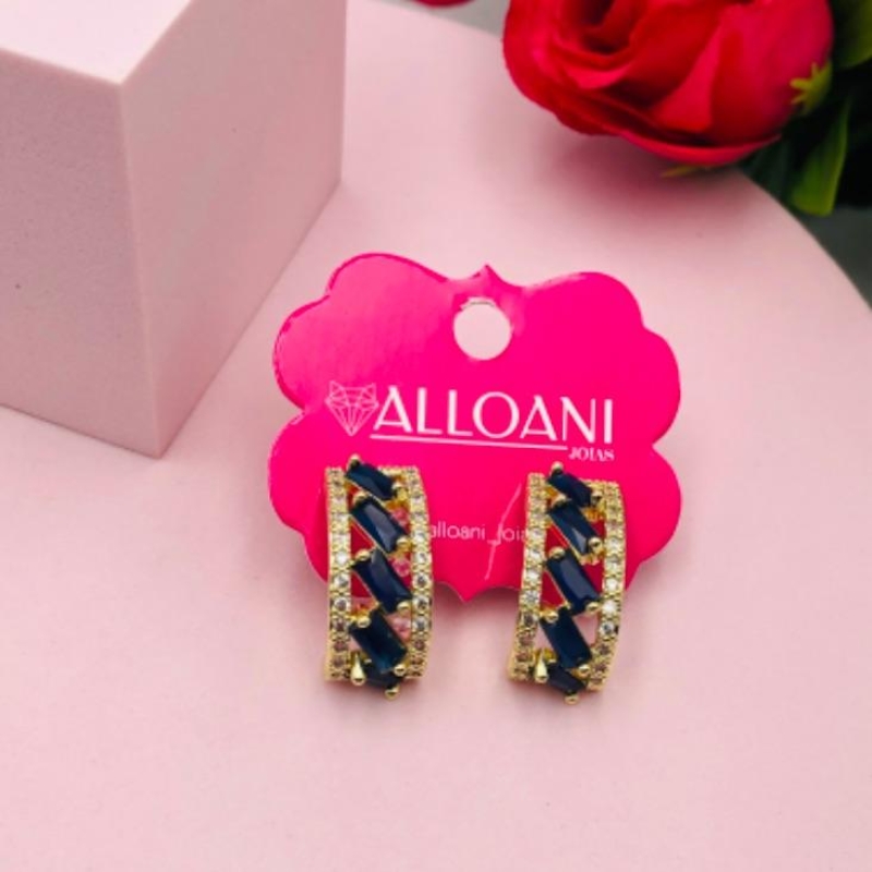 Brinco Meia Argola com Zircônias Azul e Cristal