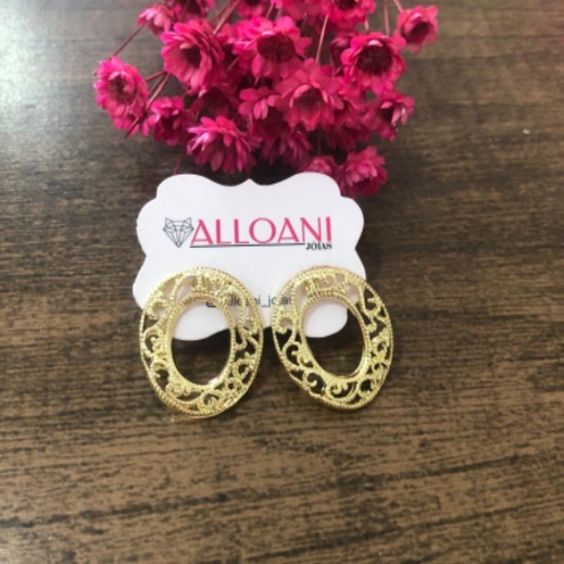 Brinco Oval Trabalhado