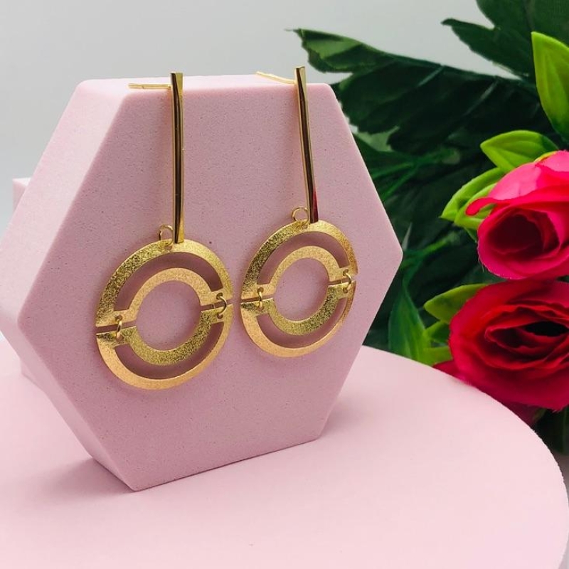 Brinco Pendurado  Círculo Móvel