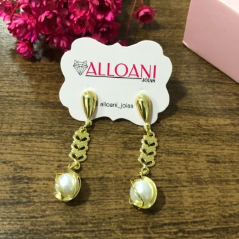 Brinco Pendurado com Pérola