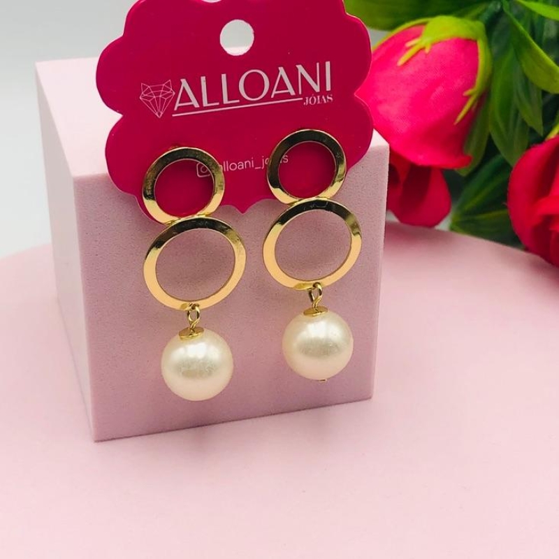 Brinco Pendurado com Pérola